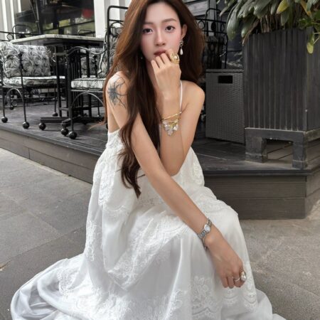V09 - Đầm ren tơ lụa dáng dài