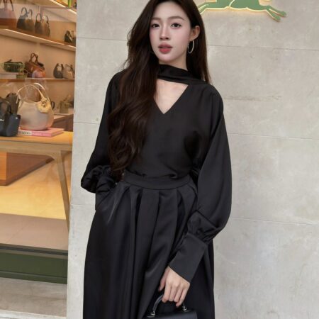 V02 -  Áo lụa cổ V
