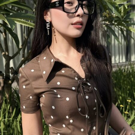 V12 - Đầm chấm bi nâu chấm bi kết hợp chi tiết corset dây rút